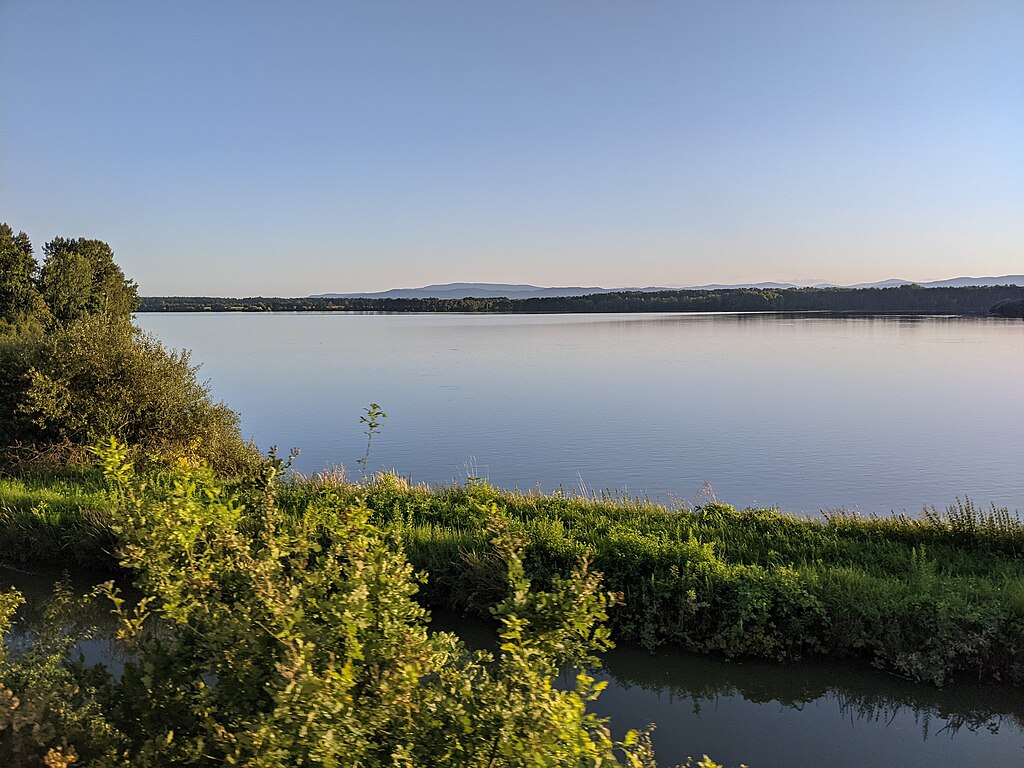 Bezdrev